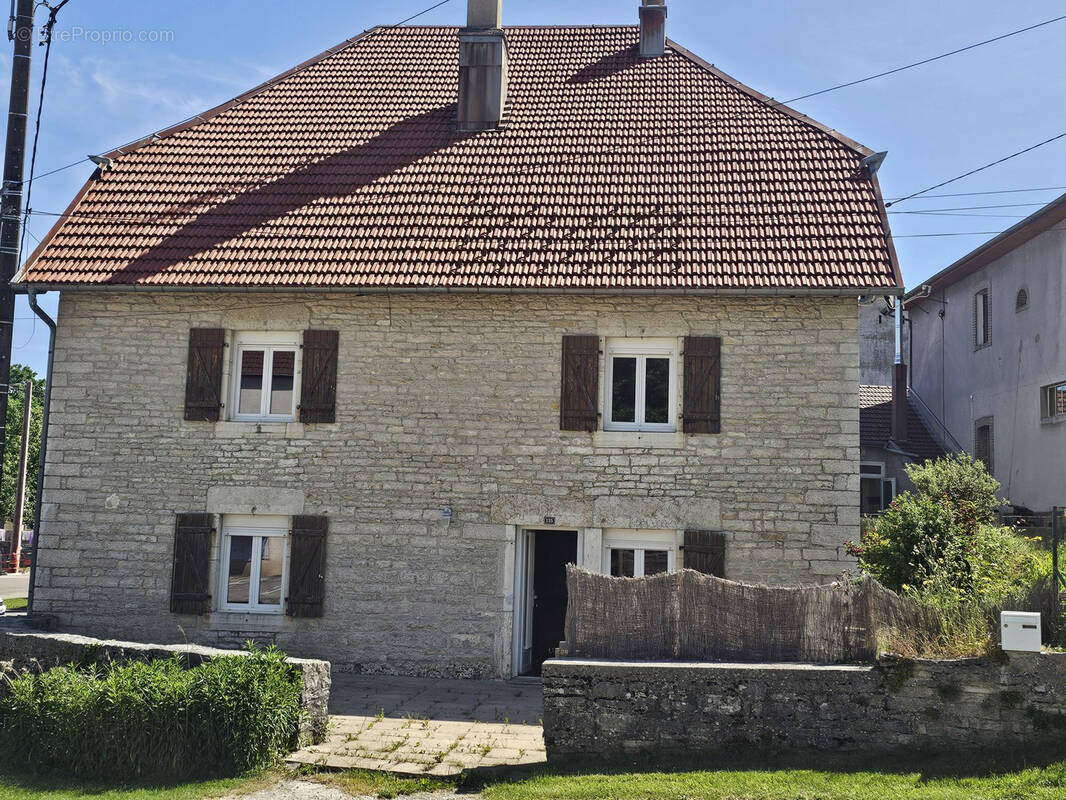 Maison à VERNIERFONTAINE