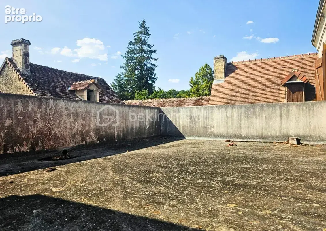 Découvrez cet ensemble immobilier situé au cœur d’un charmant village dynamique de Sud Touraine - photo 14