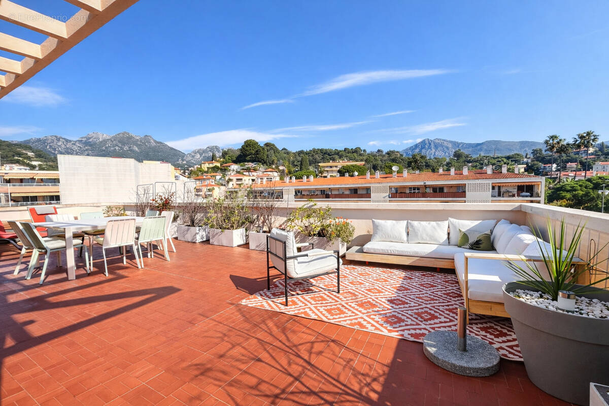 Appartement à ROQUEBRUNE-CAP-MARTIN
