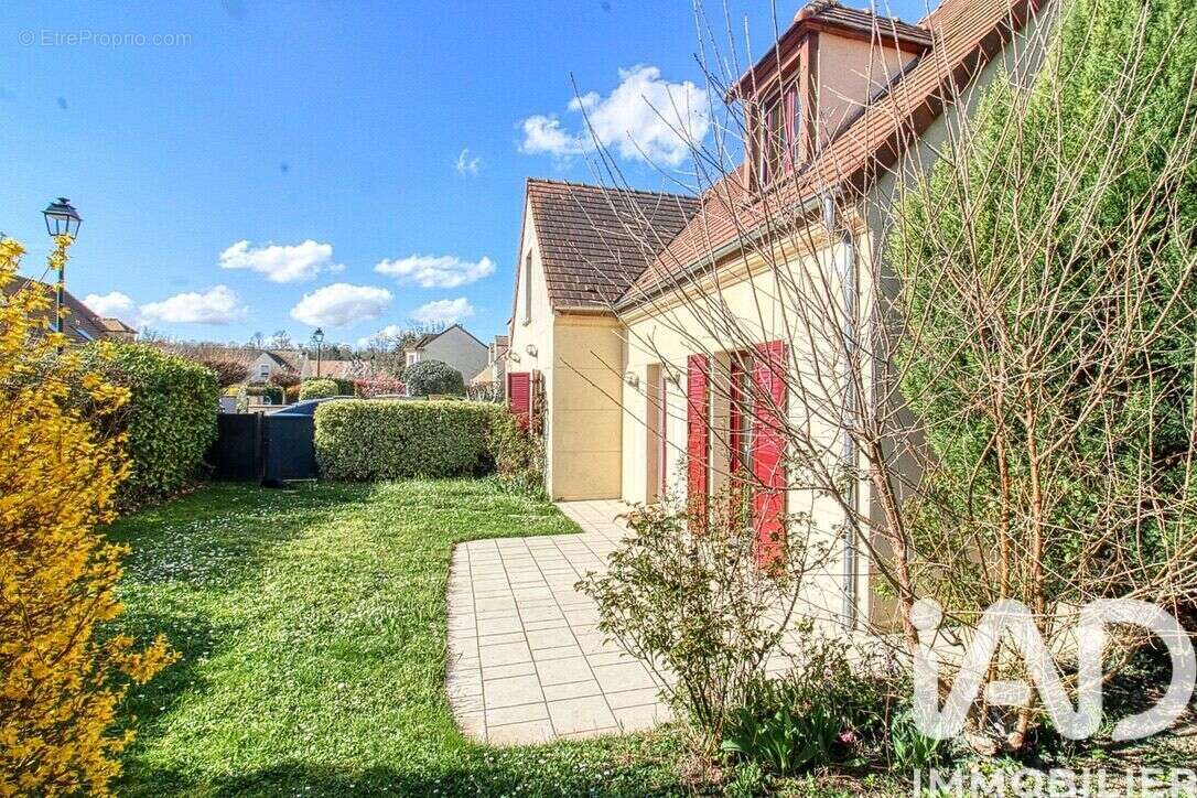 Photo 2 - Maison à MAURECOURT