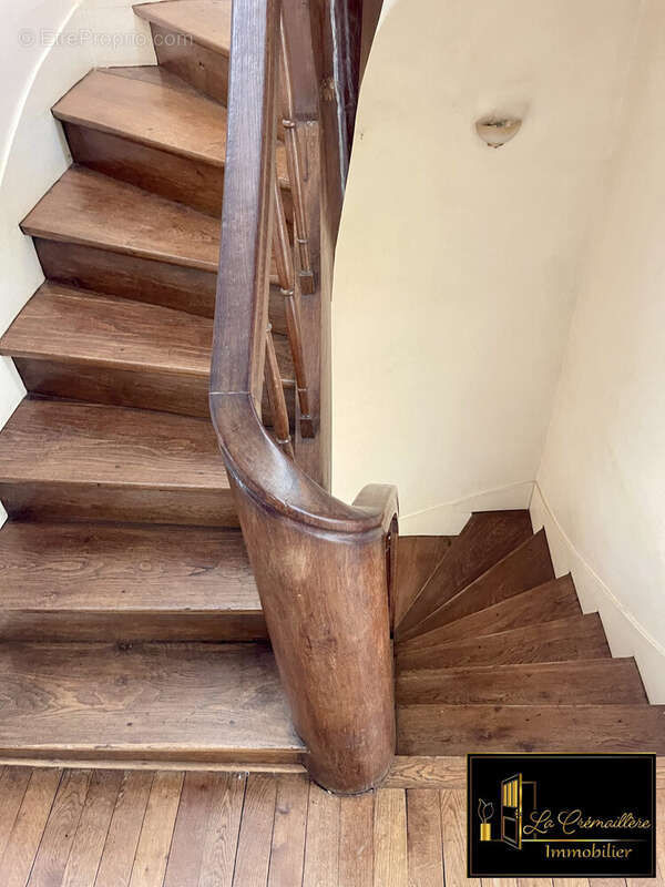 Escalier maison Dourdan  - Maison à DOURDAN