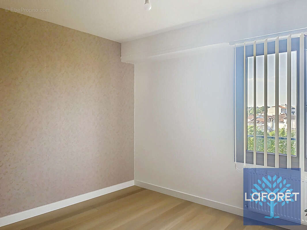 Bien rare. Magnifique T3 de 85 m² Dax centre- Résidence calme et sécurisée - photo 6