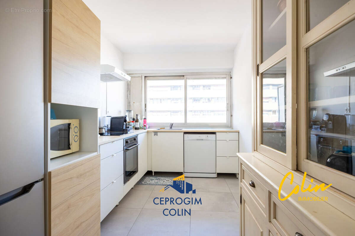 Appartement 87 m² à Marseille-6e  - photo 4
