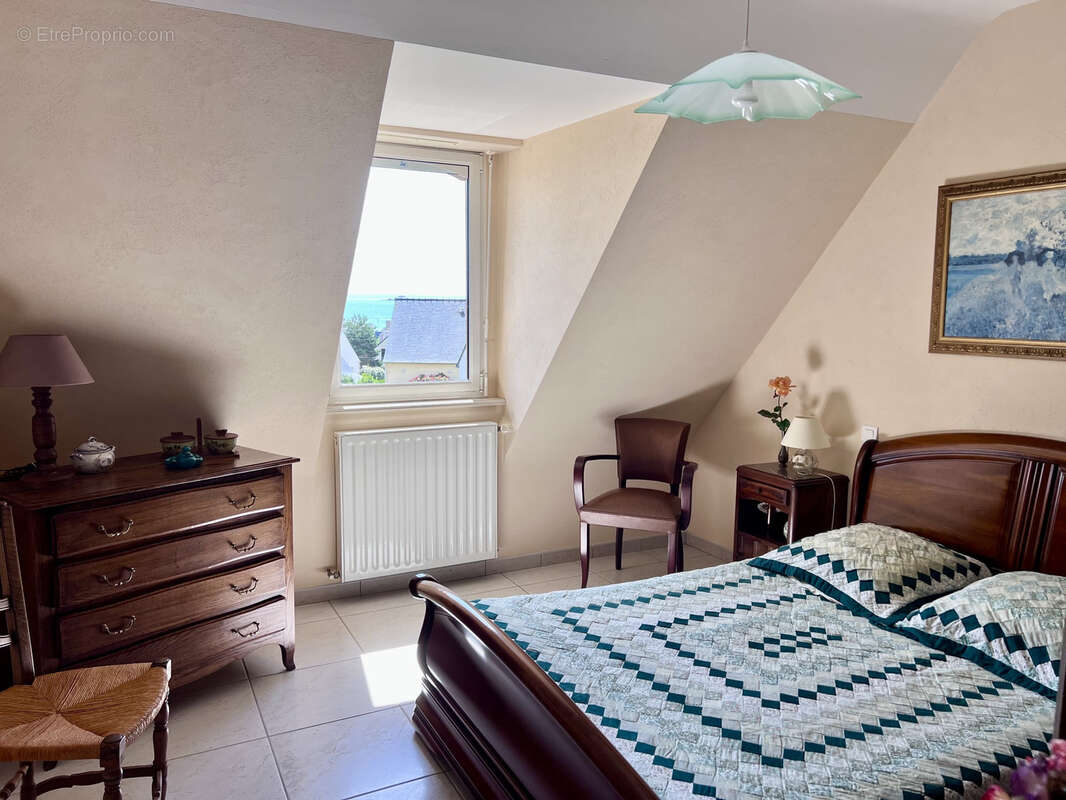 Erquy 22430, venez déposer vos valises dans cette belle maison avec très belle vue de 181 m2 - photo 12