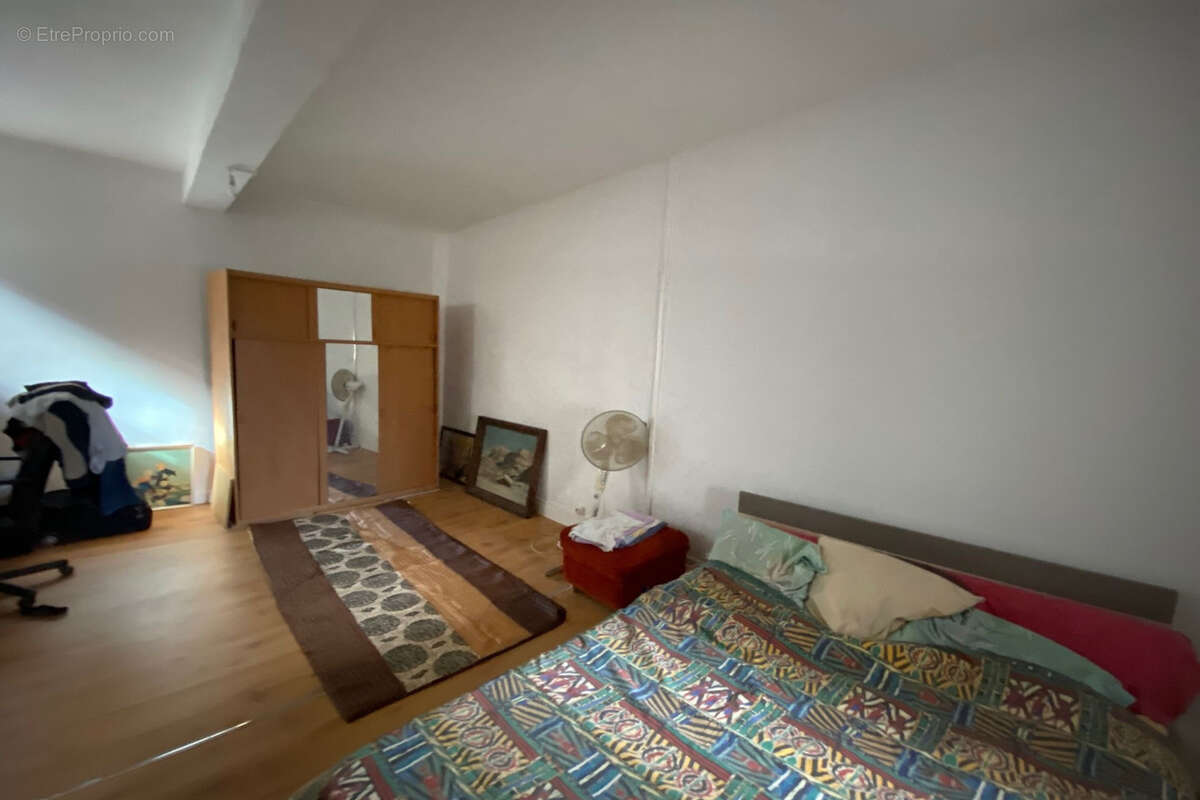 Maison à LEZIGNAN-CORBIERES