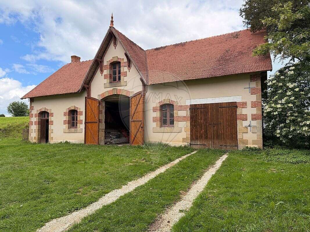 Maison à YGRANDE