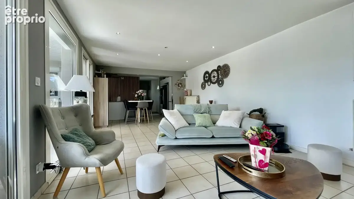 Superbe Villa familiale avec piscine, jardin paysagé et terrain de pétanque / visite virtuelle. - photo 9