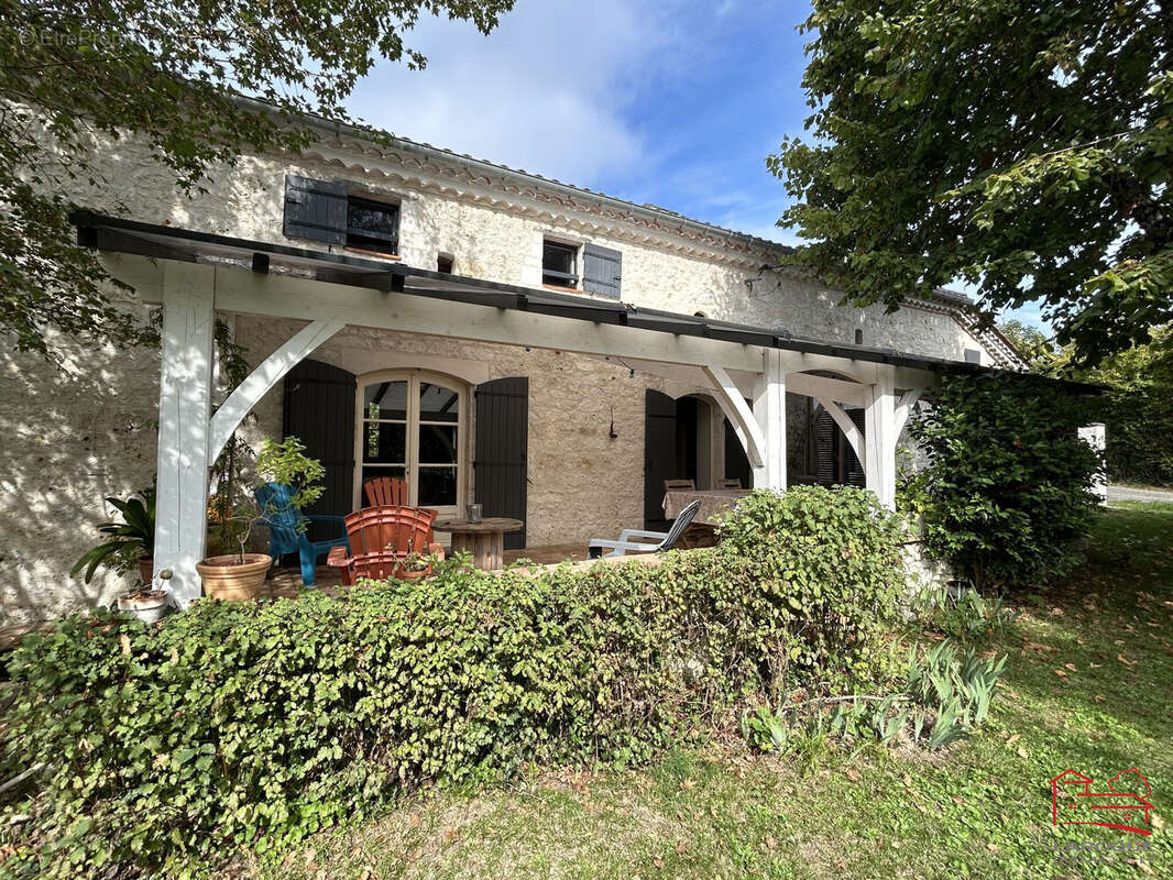 Maison à LAROQUE-TIMBAUT