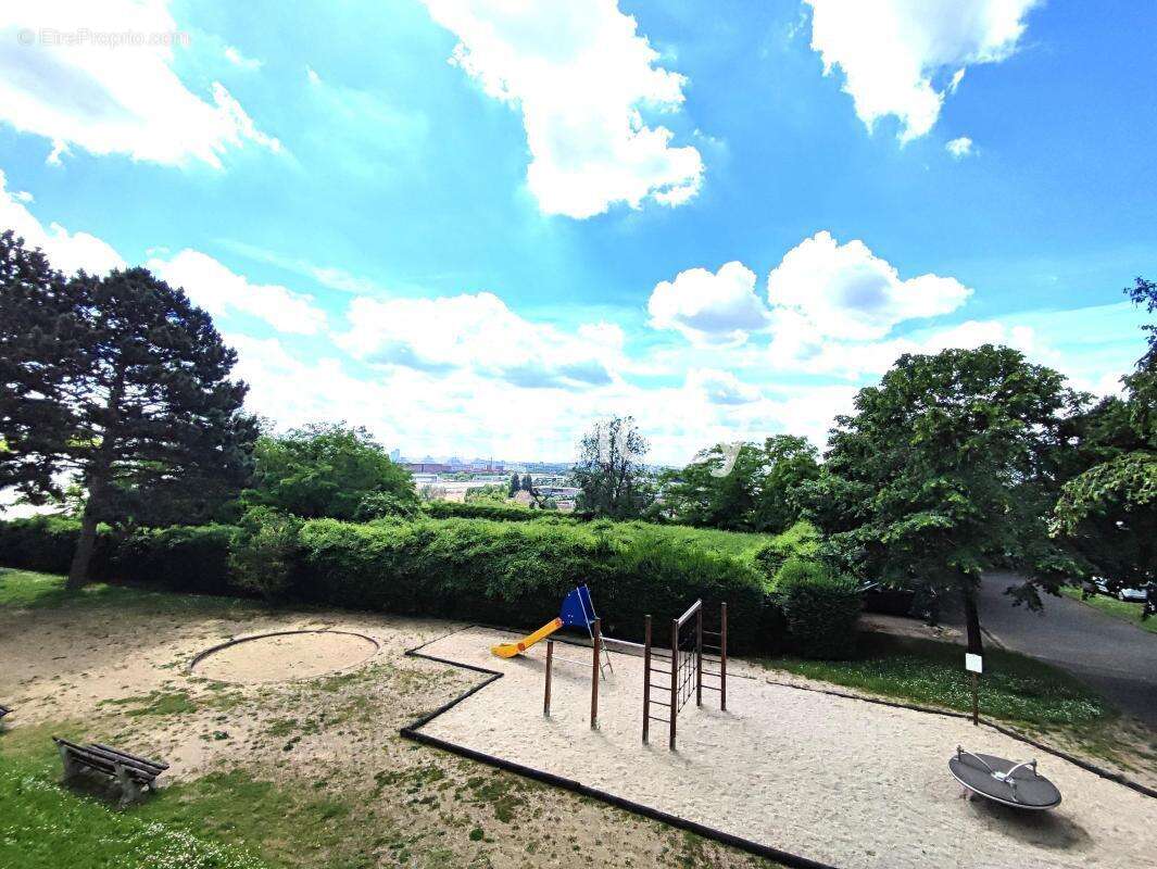 Appartement à EPINAY-SUR-SEINE