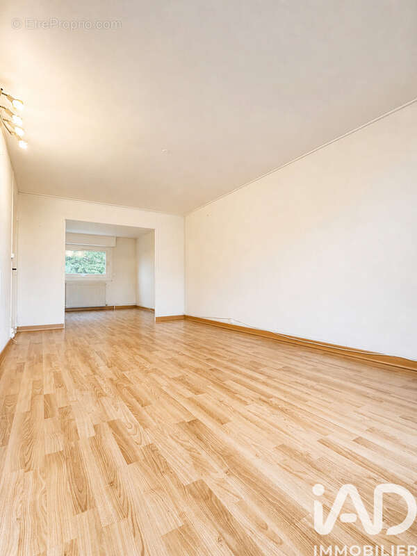 Photo 3 - Appartement à SAINT-JEAN-DE-BRAYE