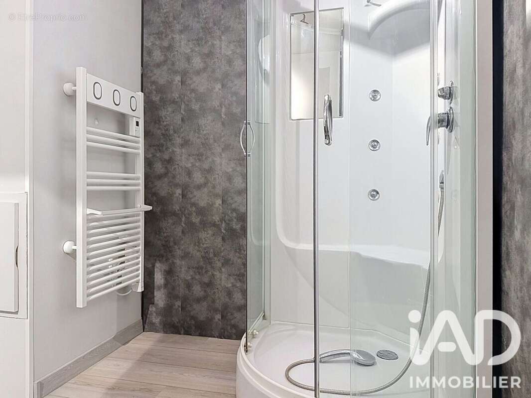 Photo 8 - Appartement à LES LILAS