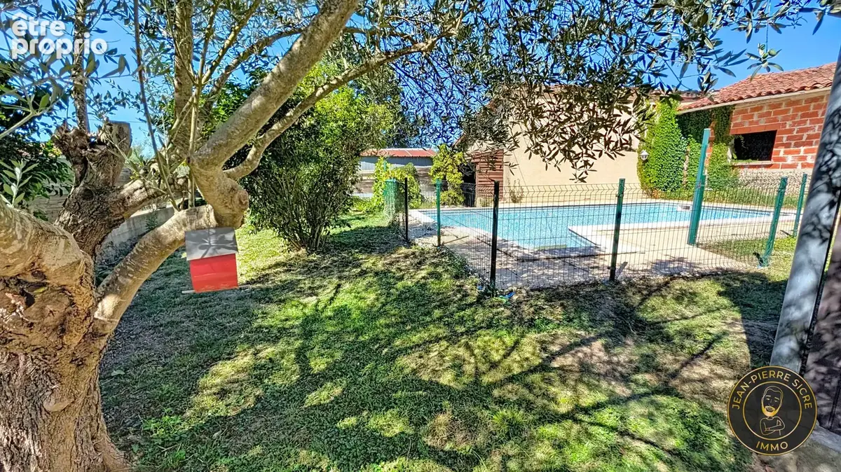 Cintegabelle — Maison de famille de 207 m2 sur trois niveaux, cinq chambres, annexes et piscine, terrain clos - photo 3