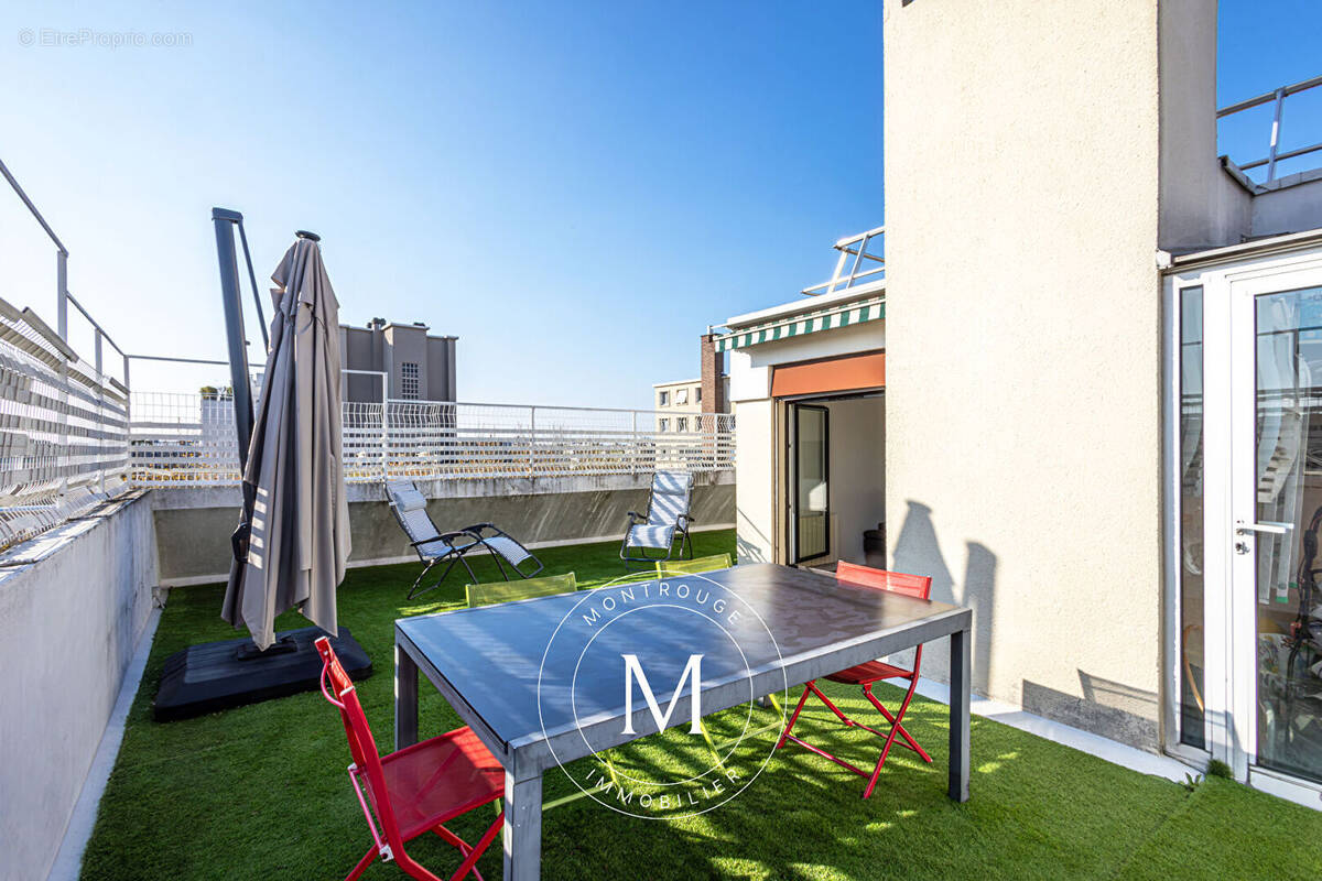 Appartement à PARIS-14E