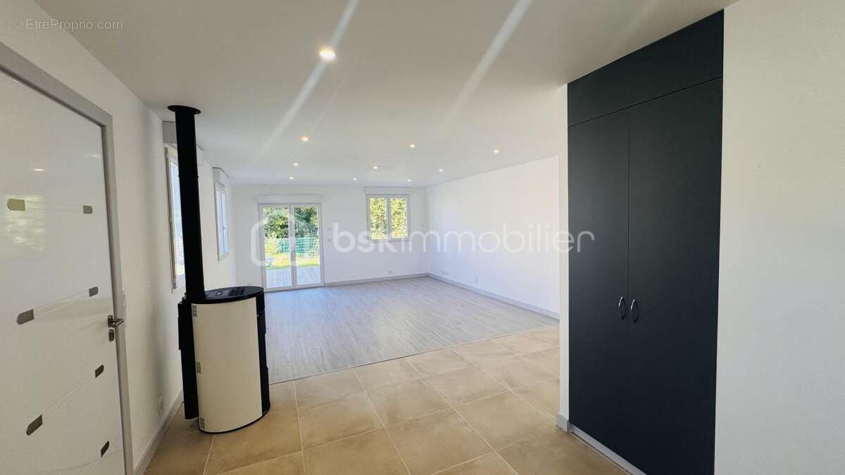 Maison à LA VICOMTE-SUR-RANCE