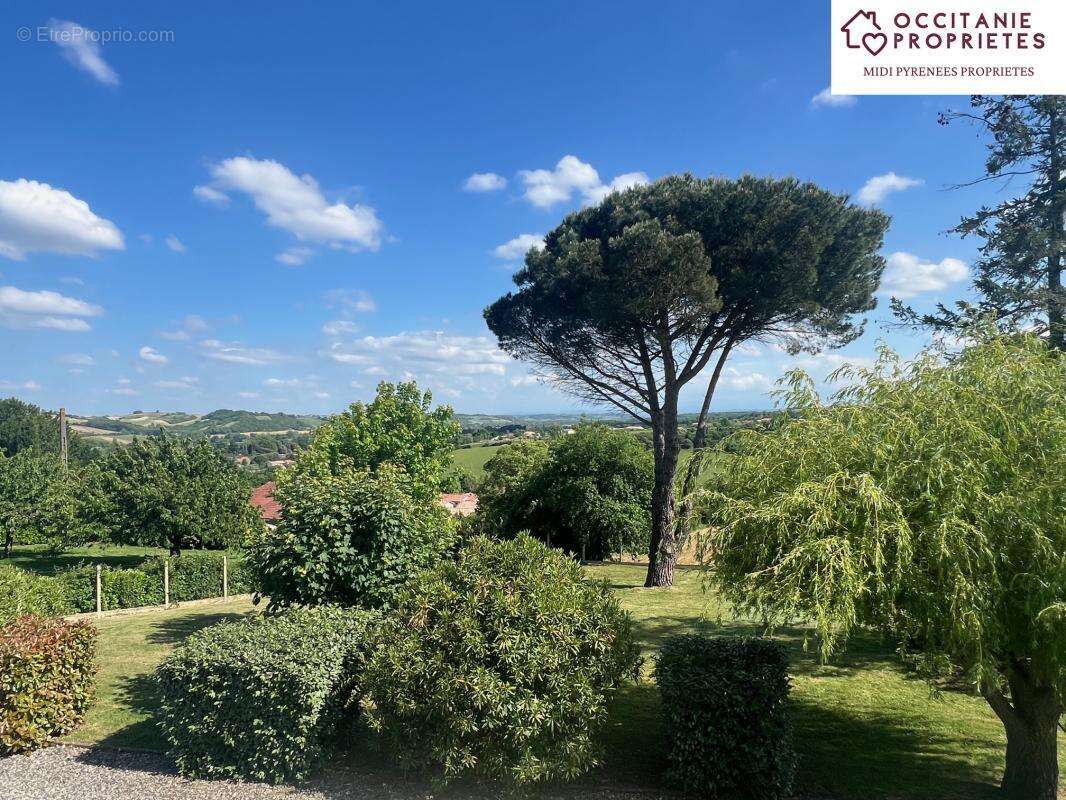 Maison à LEZAT-SUR-LEZE