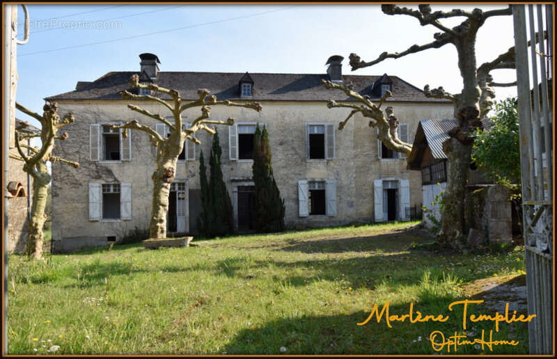 Maison à LAHOURCADE