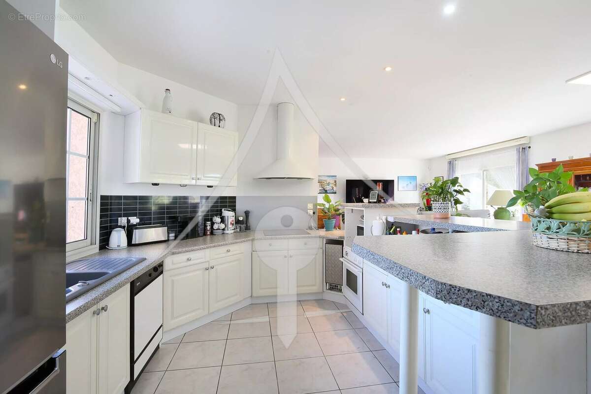 Maison à LAVERNOSE-LACASSE