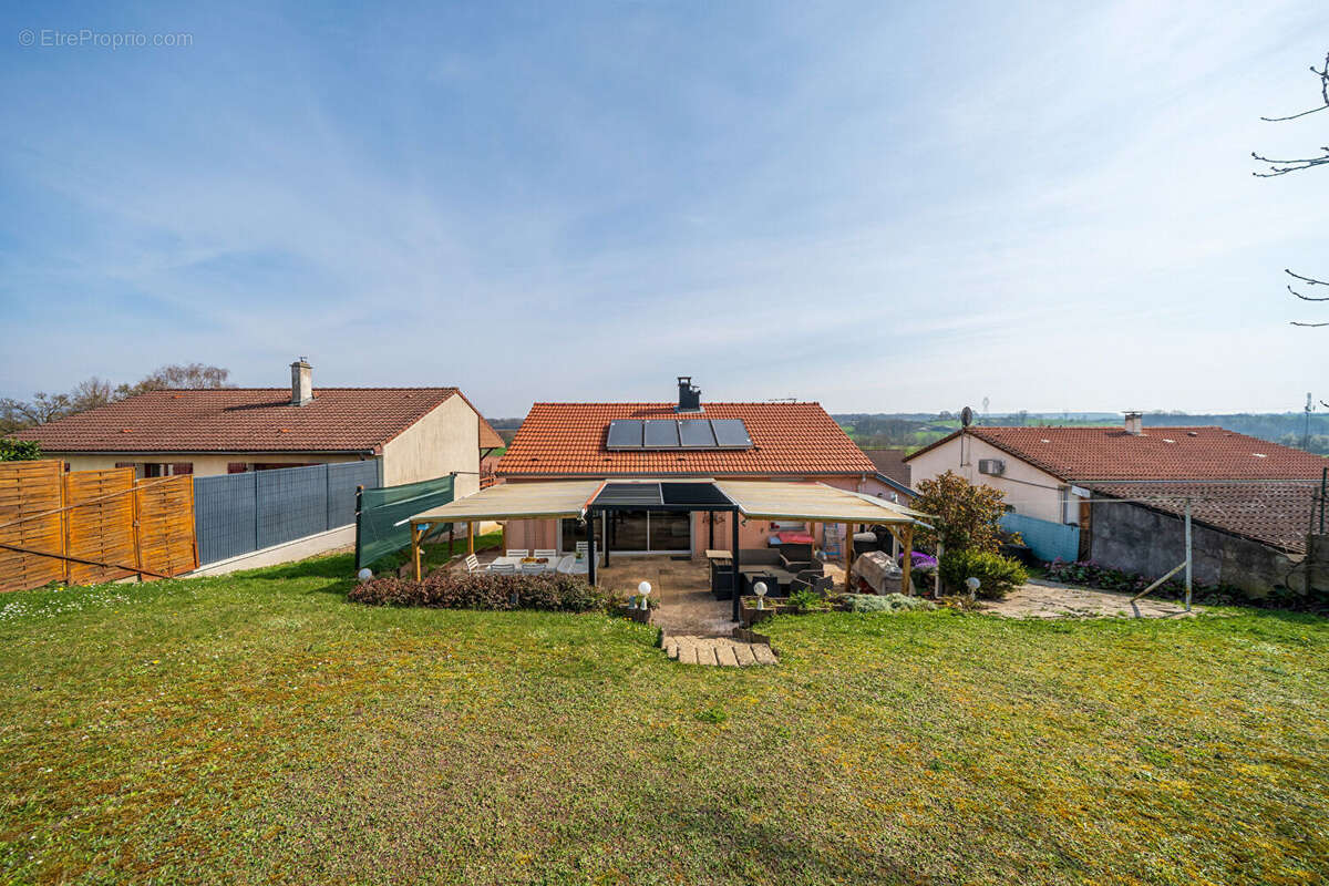 Maison à BAINVILLE-SUR-MADON