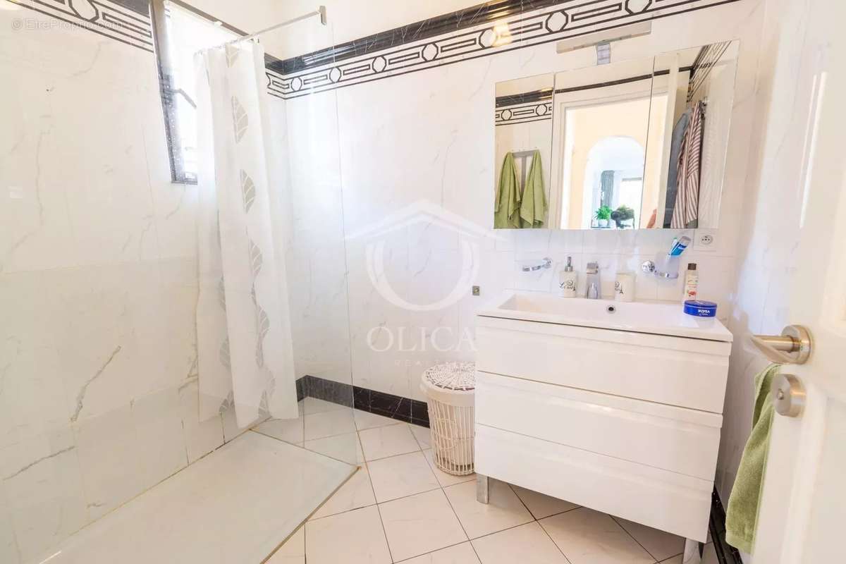 Maison à VILLENEUVE-LOUBET