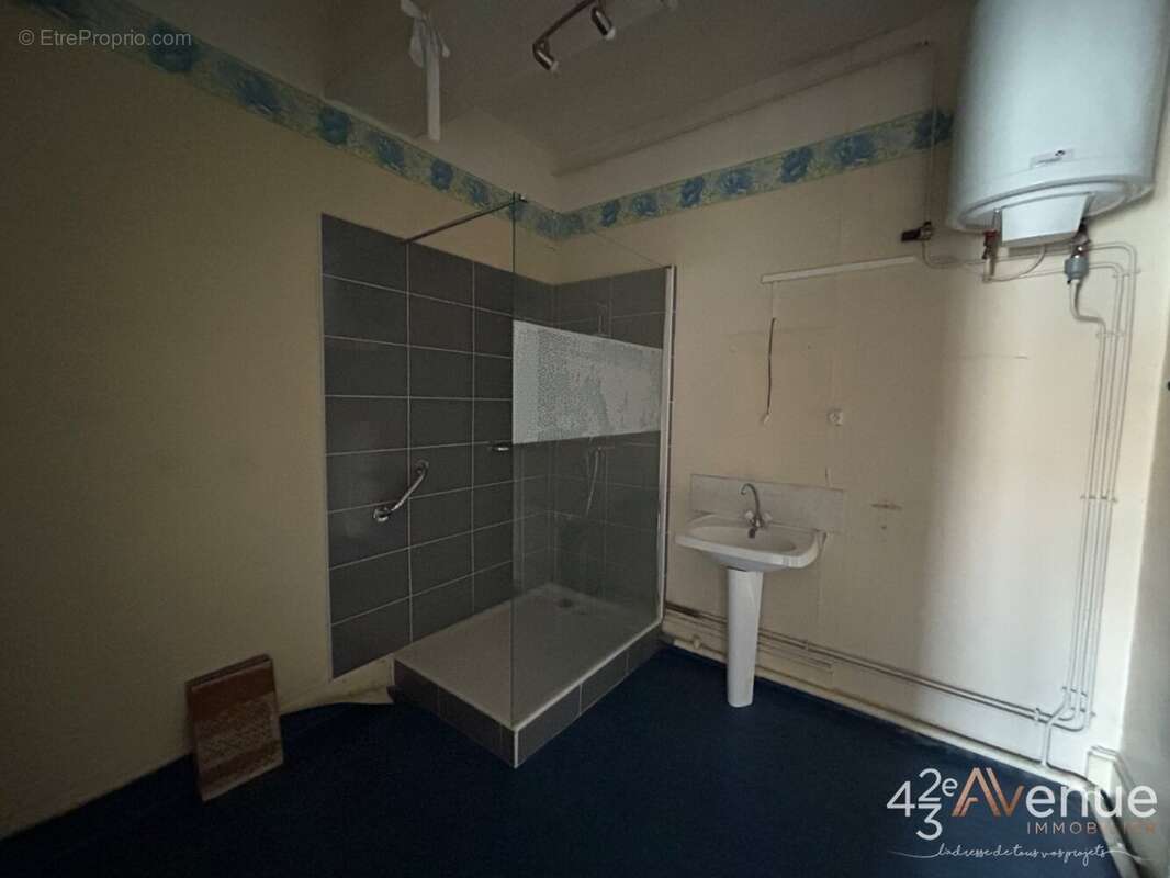 Appartement à SAINT-ETIENNE