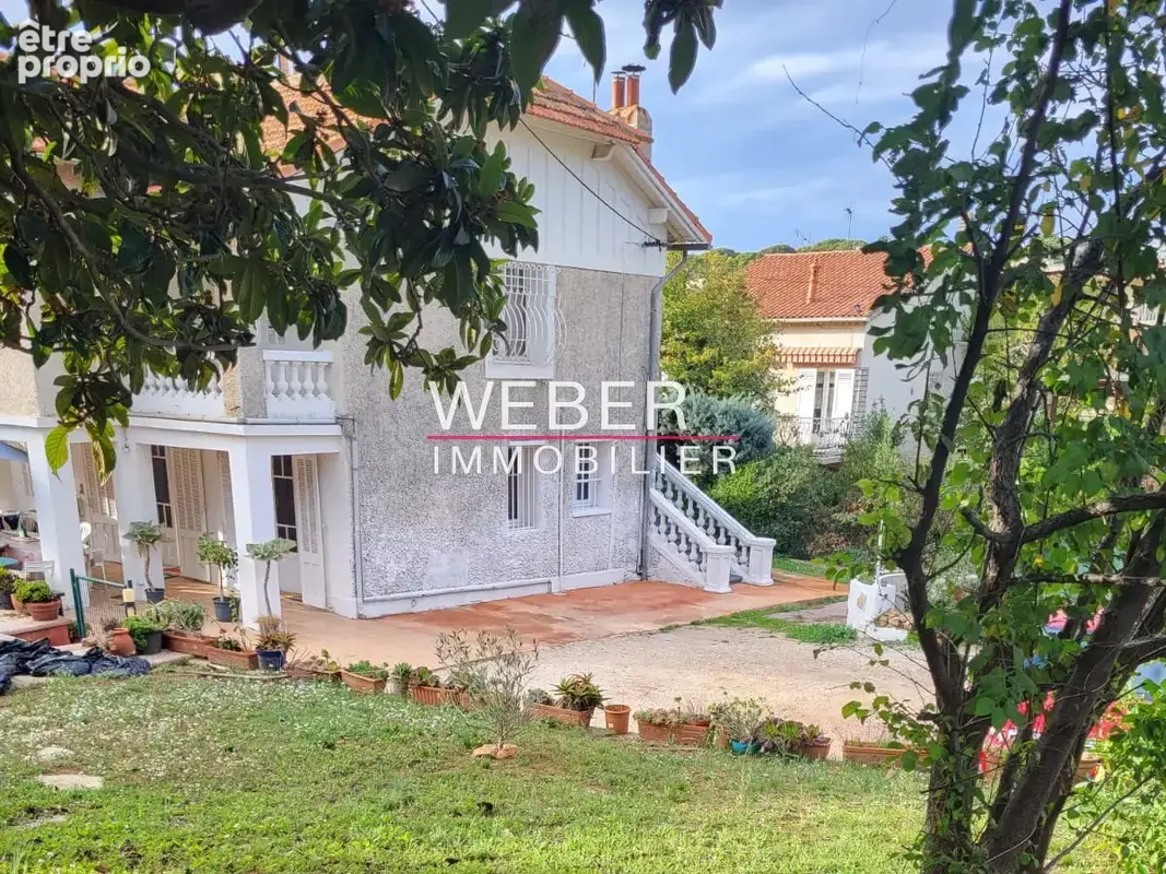 SANARY SUR MER PORTISSOL - Maison ancienne avec piscine - photo 2