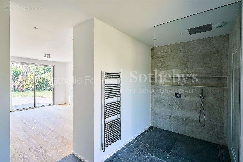 Croix résidentiel , secteur ultra recherché , superbe maison const  2025 , 5 ch sur 1026 m2 de terra - photo 12