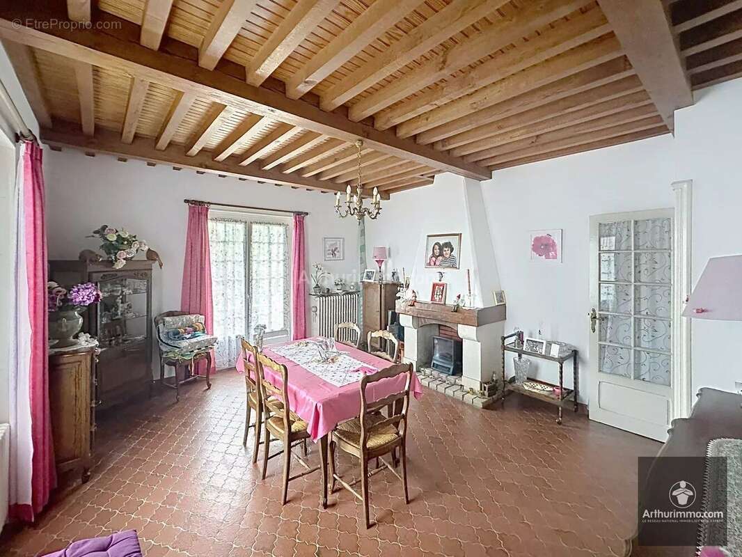 Maison à MABLY