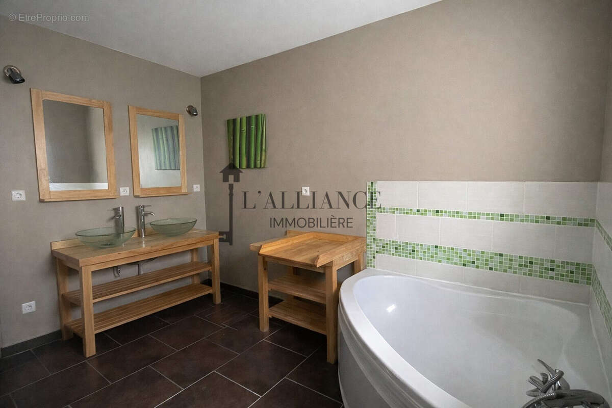 Maison à ECOUST-SAINT-MEIN