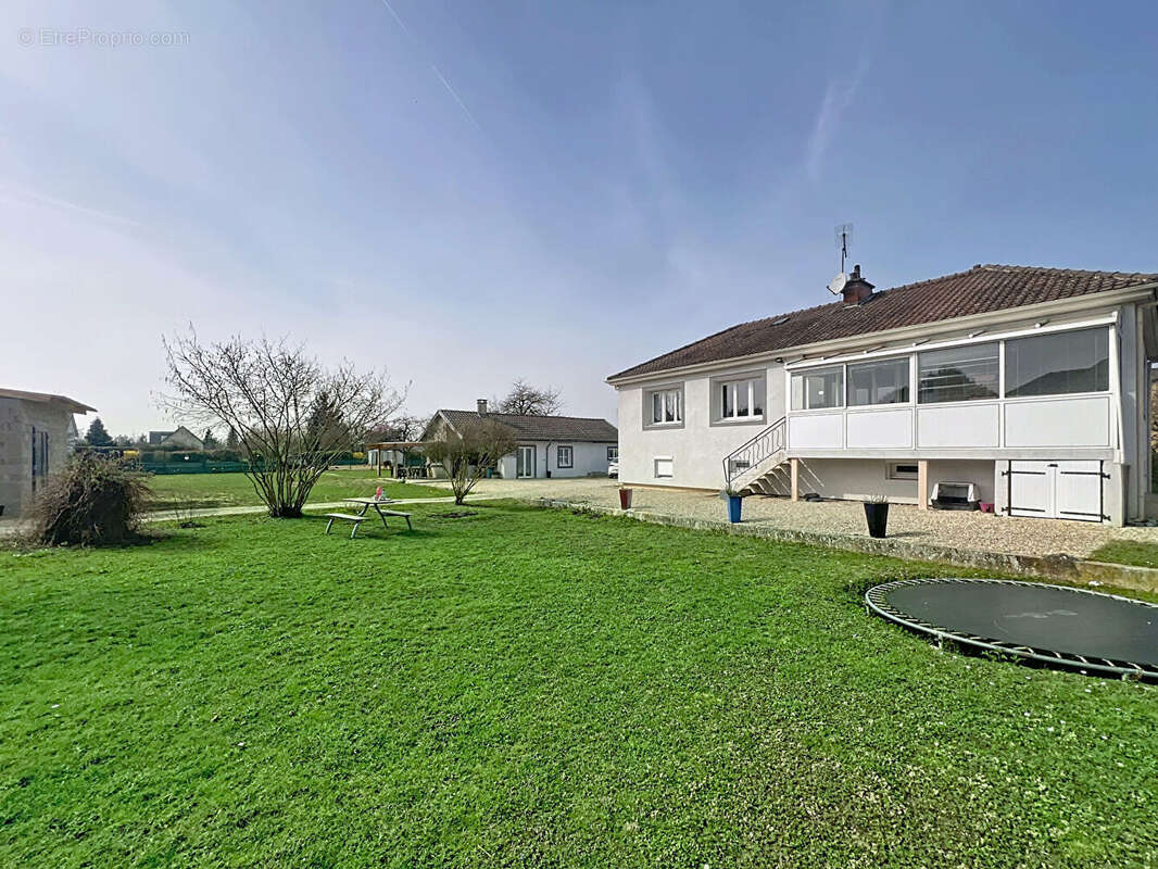 Maison à LOISY-SUR-MARNE