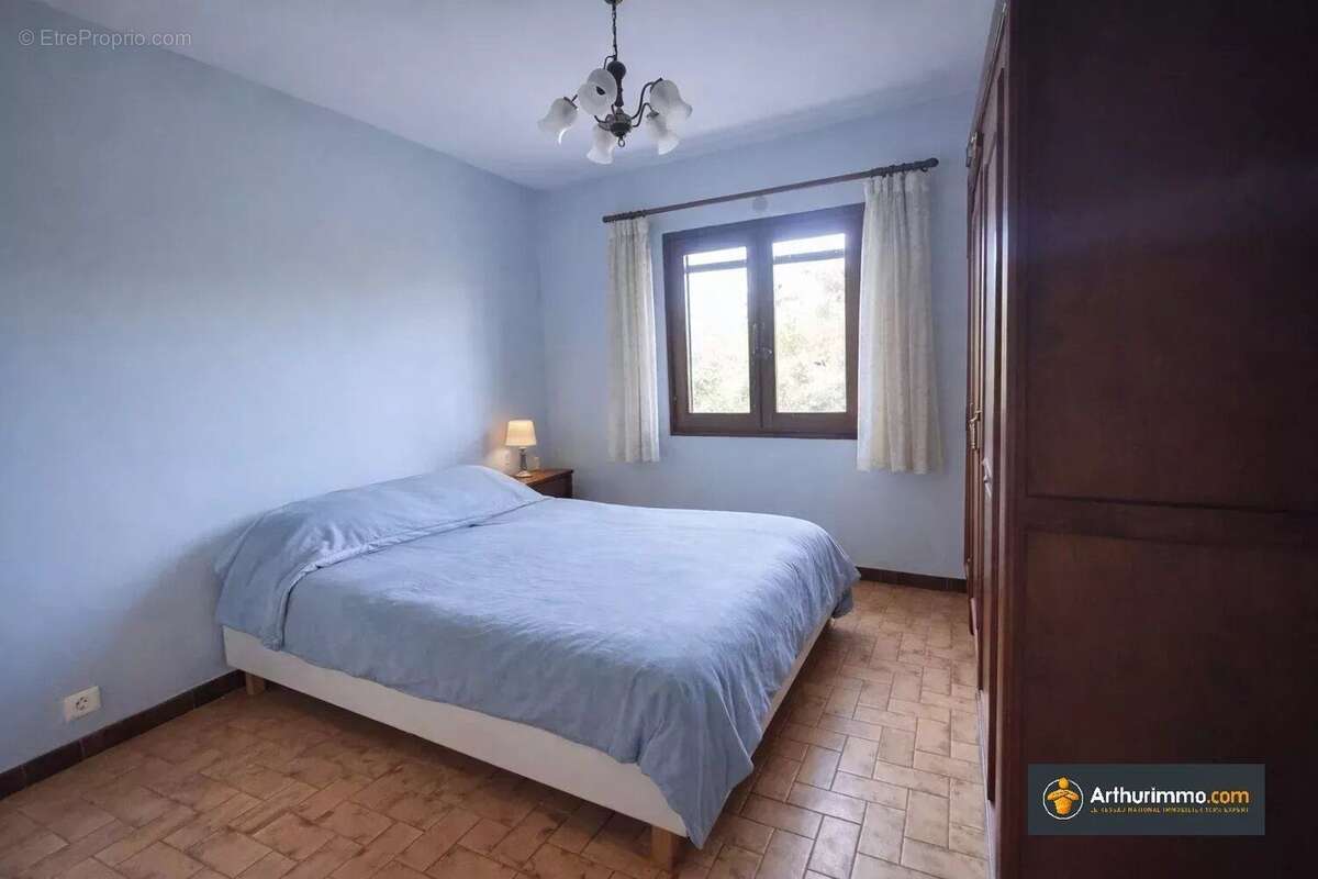 Maison à CARROS