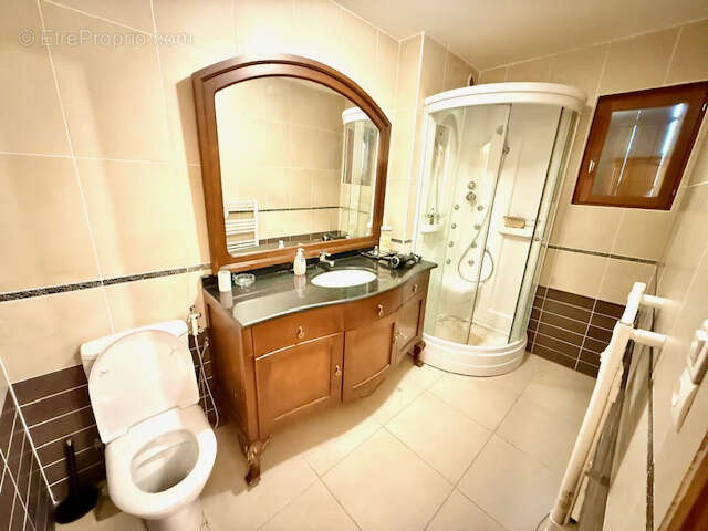 Appartement à DIVONNE-LES-BAINS