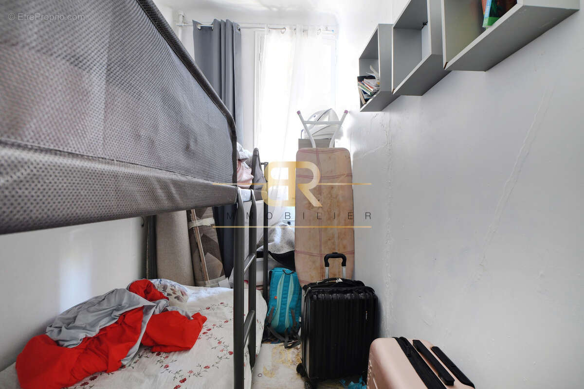 Commerce à COURBEVOIE