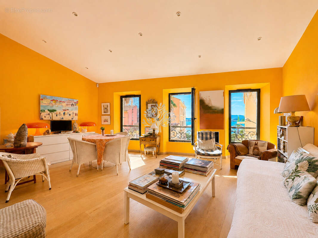 Appartement à SANARY-SUR-MER