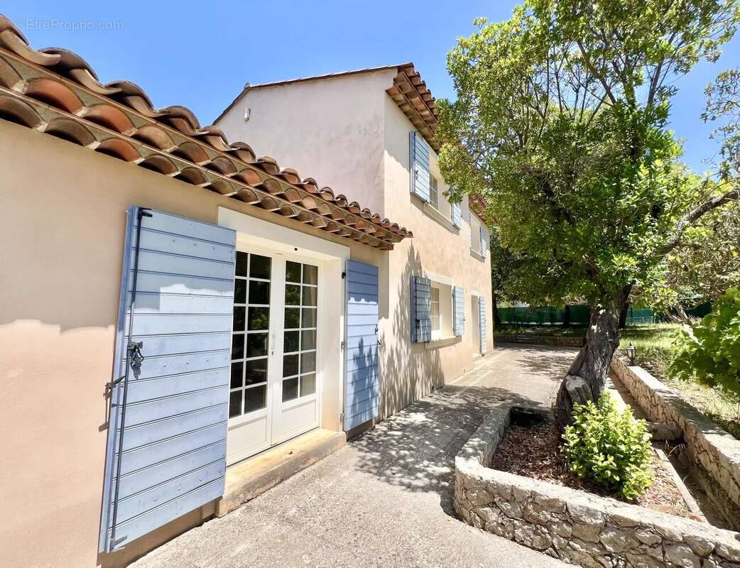 Maison à LA CELLE