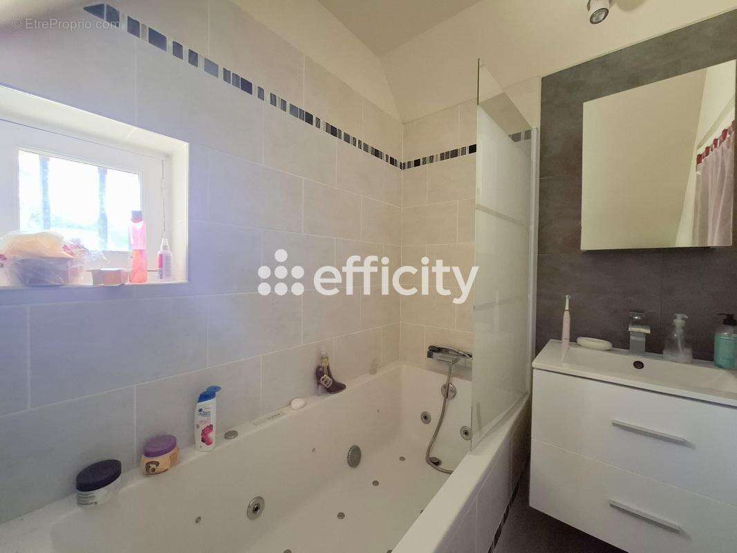 Maison à SAINT-GERMAIN-DES-GROIS