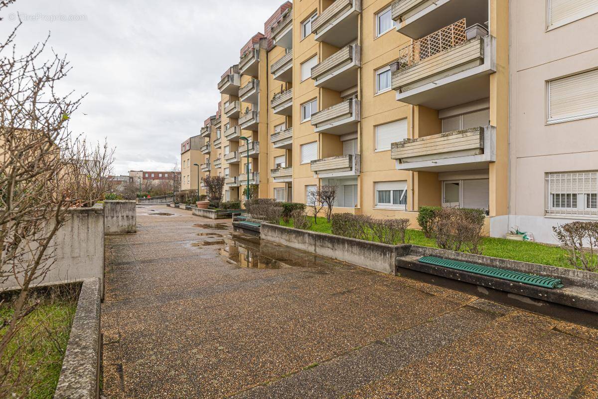 Appartement à VILLEFONTAINE