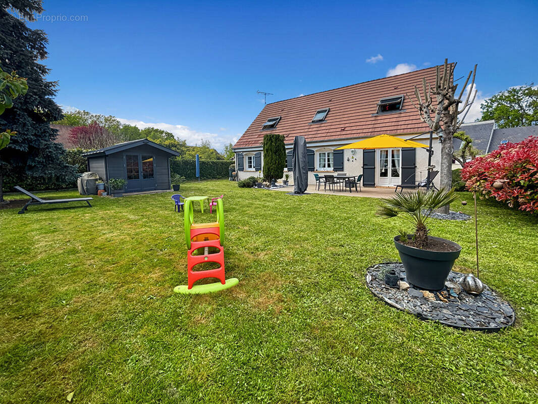 Maison à VAUX-LE-PENIL