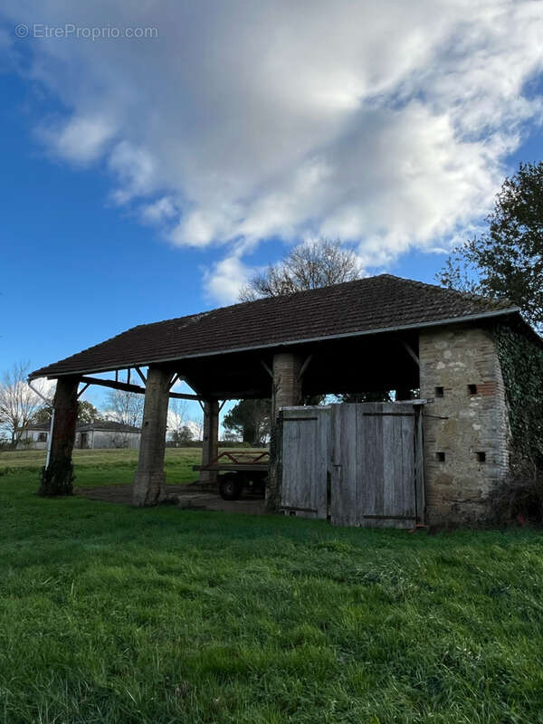 Maison à MONBRUN