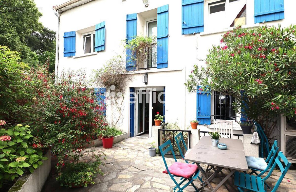 Maison à MORAINVILLIERS