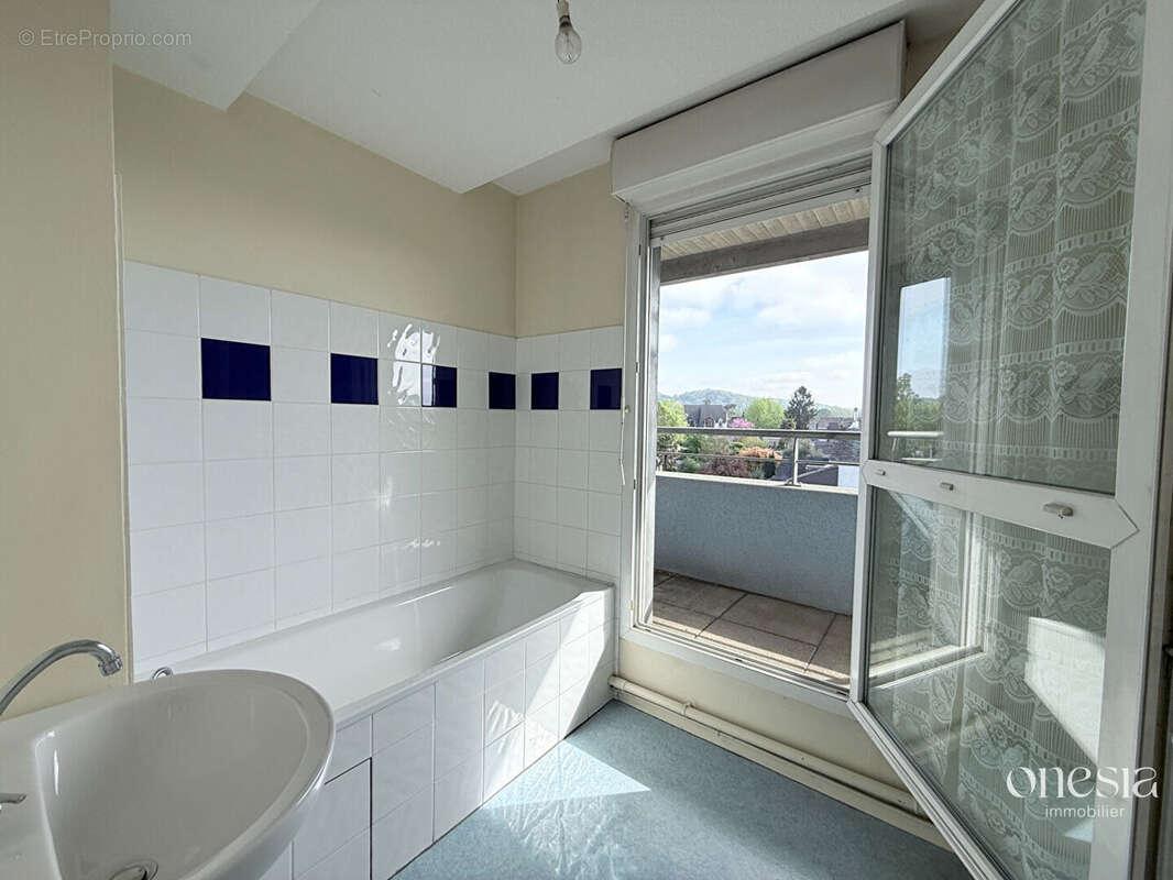 Appartement à OLORON-SAINTE-MARIE