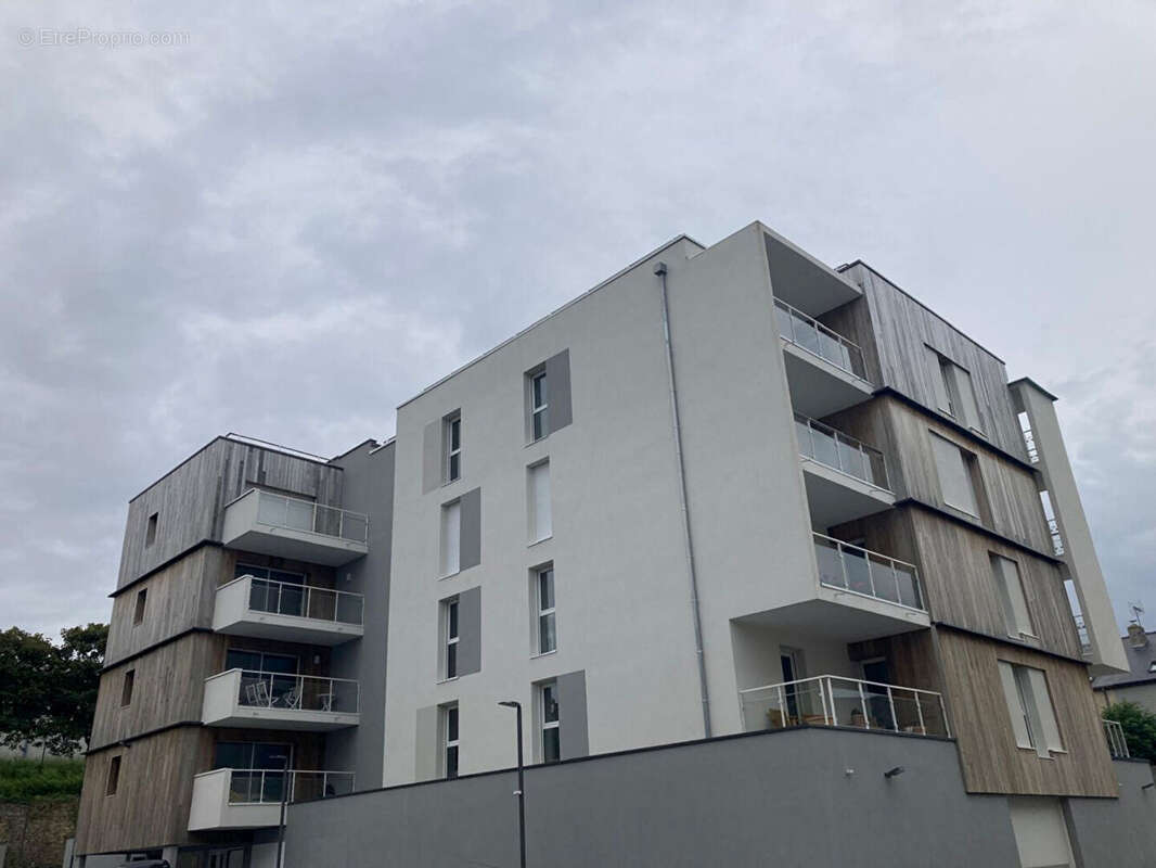 Appartement à DONVILLE-LES-BAINS