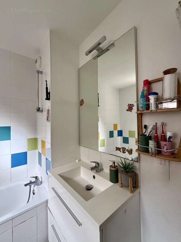 Appartement à VILLENAVE-D&#039;ORNON