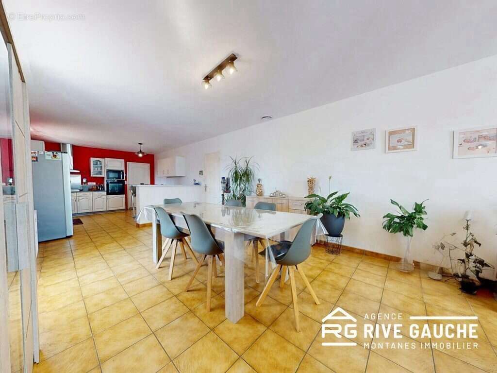 Maison à BOUGE-CHAMBALUD