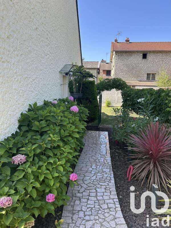 Photo 8 - Maison à ETRECHY