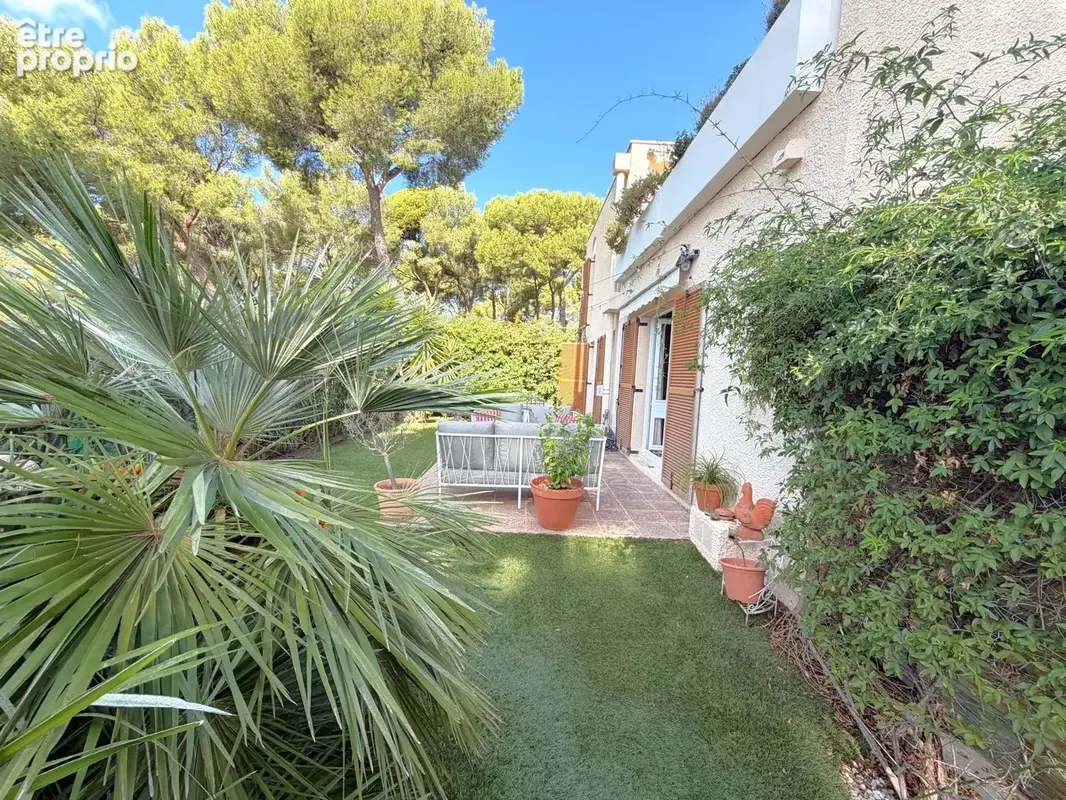 Cassis - T4 en duplex avec jardin privatif et garage dans résidence fermée - photo 4