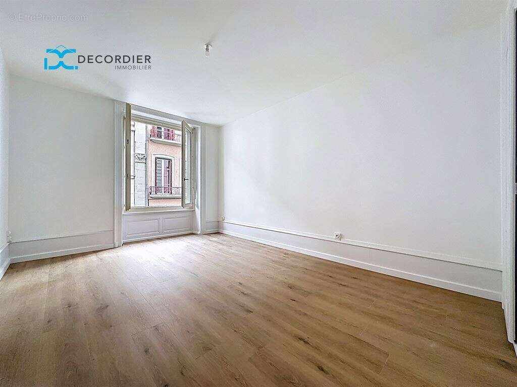 Appartement à EVIAN-LES-BAINS