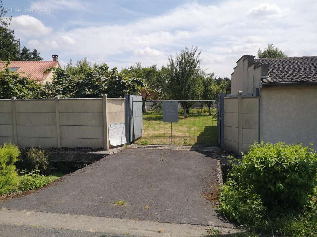 Terrain 710 m² à Cambrai  - photo 6