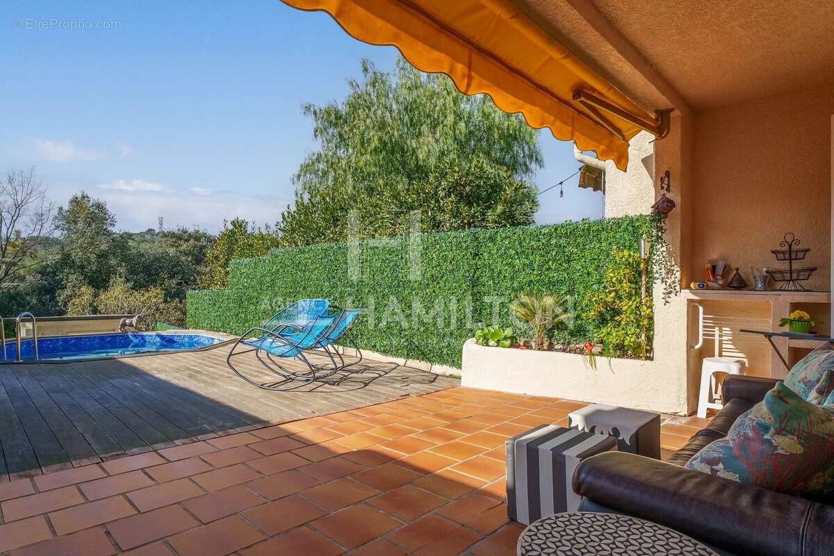 Appartement à VALBONNE