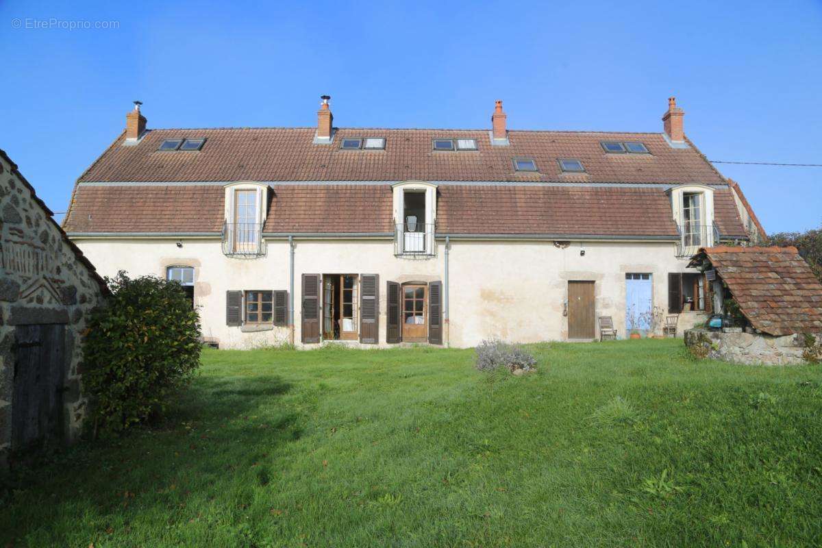 Maison à SAINT-DIDIER-SUR-ARROUX