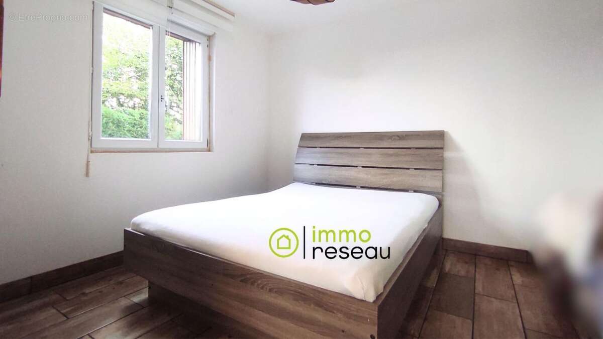 Maison 135 m² à Saint-Sebastien-De-Raids  - photo 4